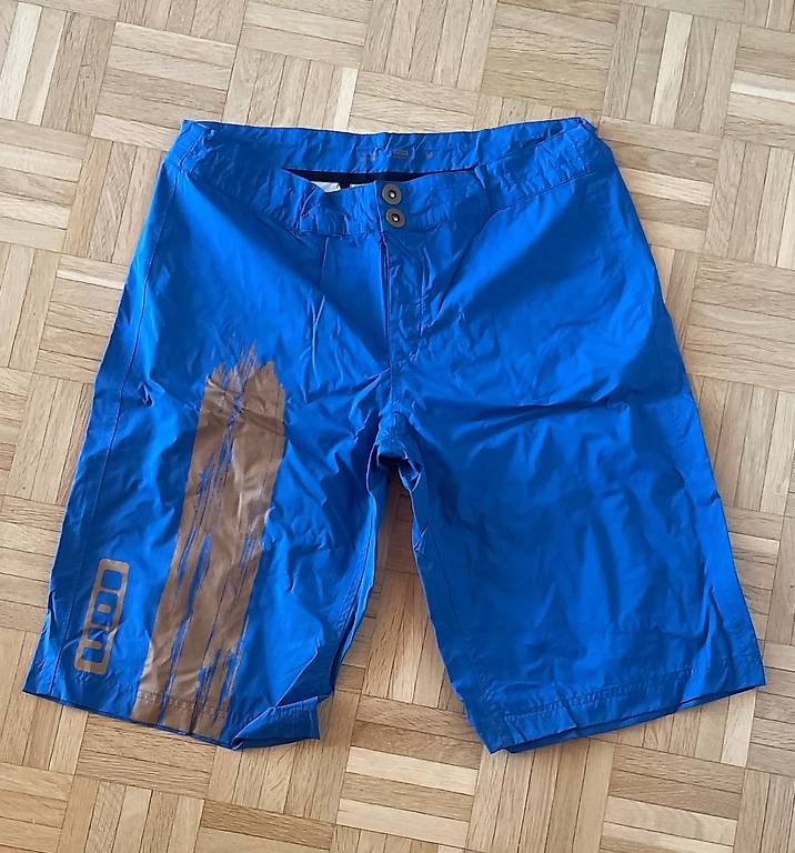 Hosen: Kurze Bike-Regenhose – Gebraucht aus Engelburg von san_z6qd