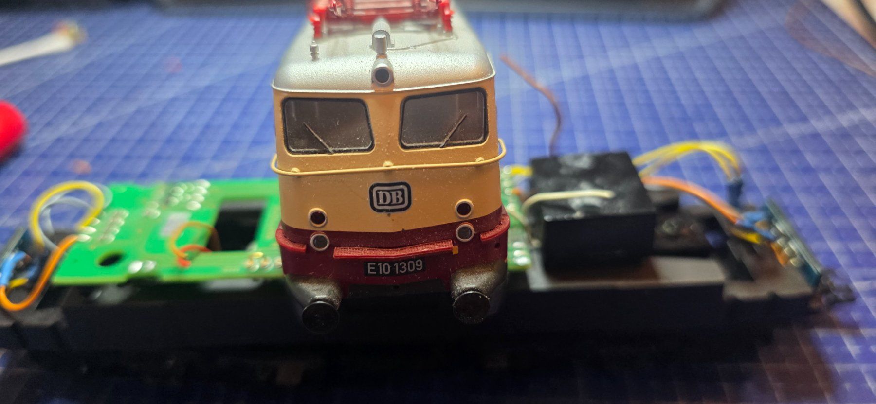 Märklin Modellini di ferrovie: Märklin DB E10 1309 HO/AC Ersazteile – Usato da Hochfelden venduto da Danizh0 5