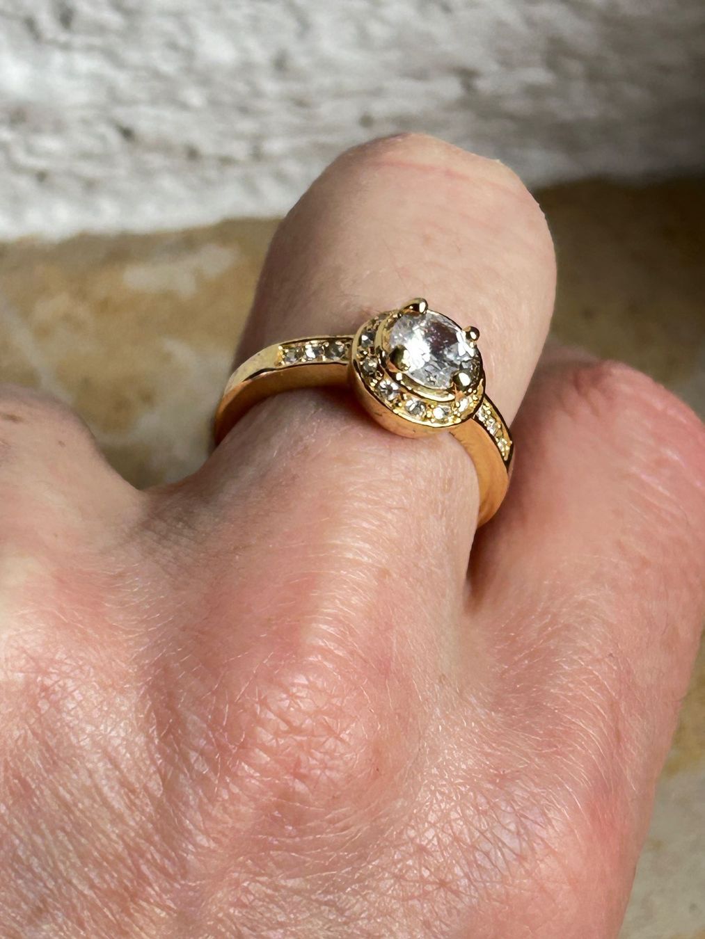 Anelli: Goldfarbener Ring Queen (Grösse 57) – Usato da Laufen venduto da belleskulptur