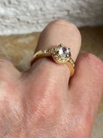 Goldfarbener Ring Queen (Grösse 57)