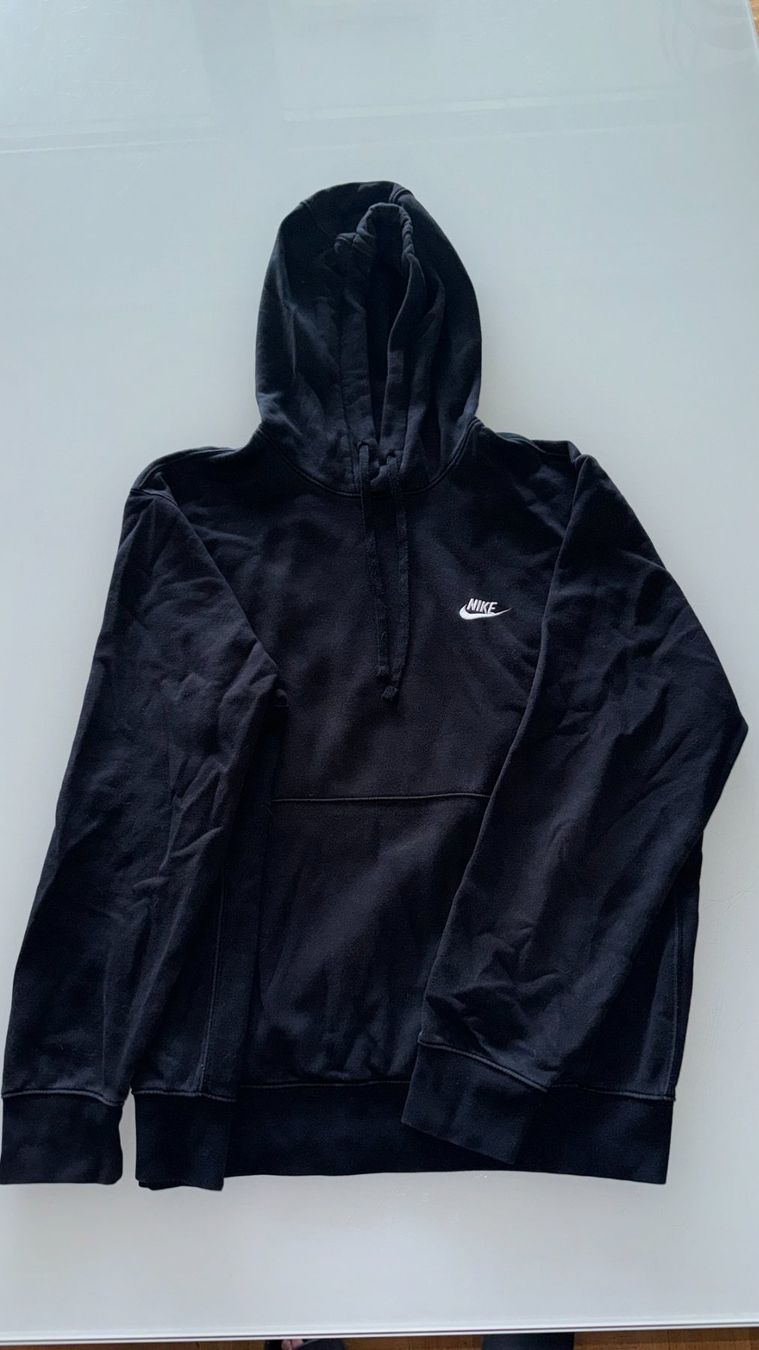 Nike Pullover & Sweatshirts: Pull Nike noir – Neu (gemäss Beschreibung) aus Chêne-Bougeries von Danny.dsbll