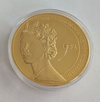 Vergoldete Münze Queen mit Edelstein - 1952