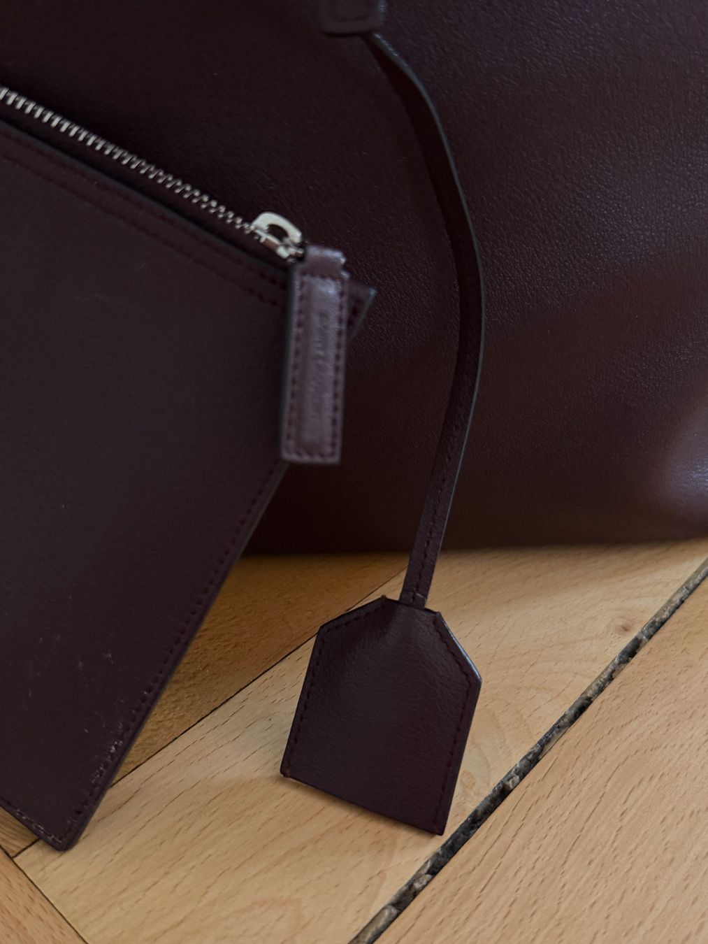 Saint Laurent Sacs: Saint Laurent Leder Tote Bag – D'occasion à Zürich par by.mr.evans 3