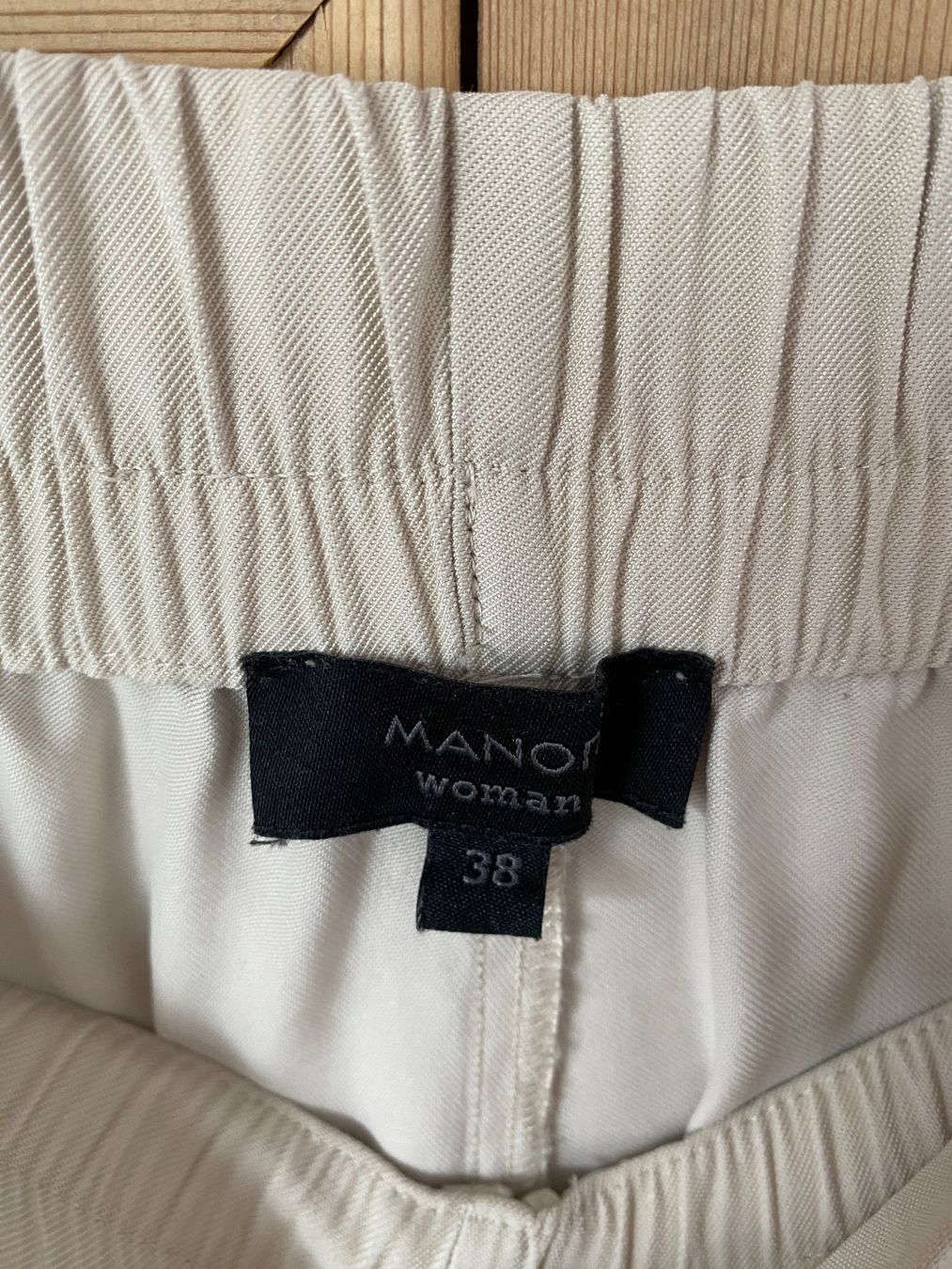 Pantaloni: Hosen beige Grösse 38 elegant, straight – Usato da Balgach venduto da liv_s9xj 1