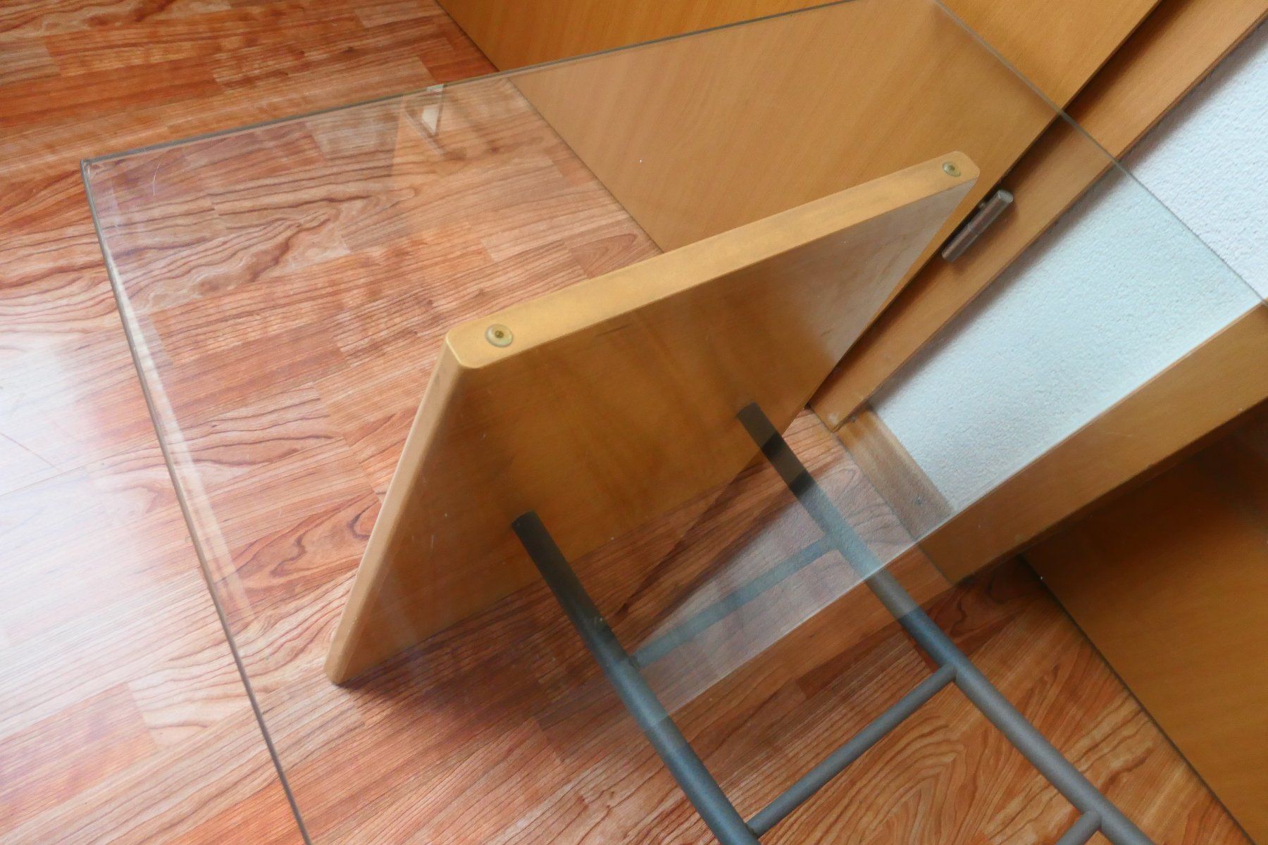Tavoli: Glas-Couchtisch mit Holz-Akzent – Usato da Diegten venduto da marcel3891 3