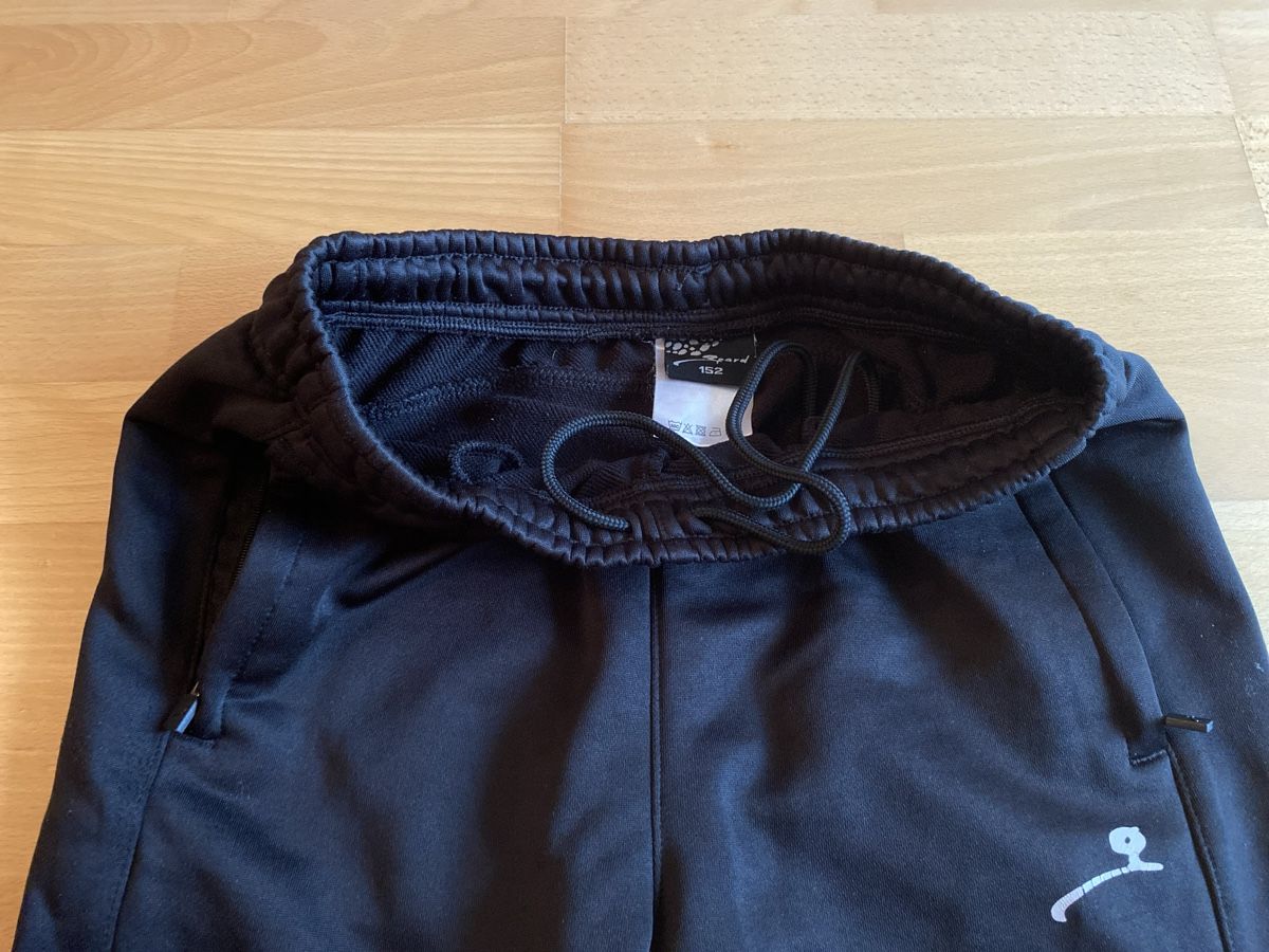 Pantaloni: Fussballtrainerhose Gr. 152 – Usato da Illnau venduto da Dodo115 4