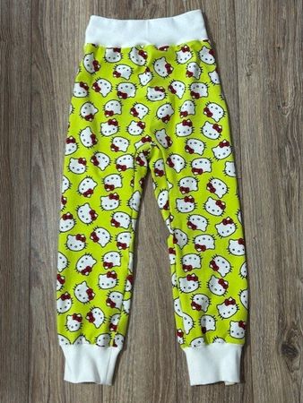 Pumphose Mitwachshose Hello Kitty Gr. 110/116 Neu