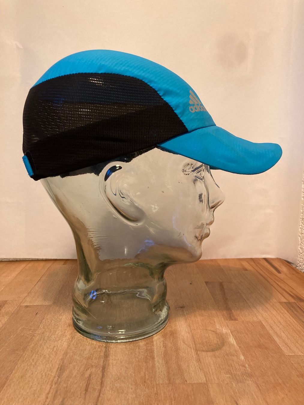 Adidas Hüte, Mützen & Caps: 2013 Adidas Super light 2 Panel Cap 3M Climacool – Gebraucht aus Zürich von le_souk 2