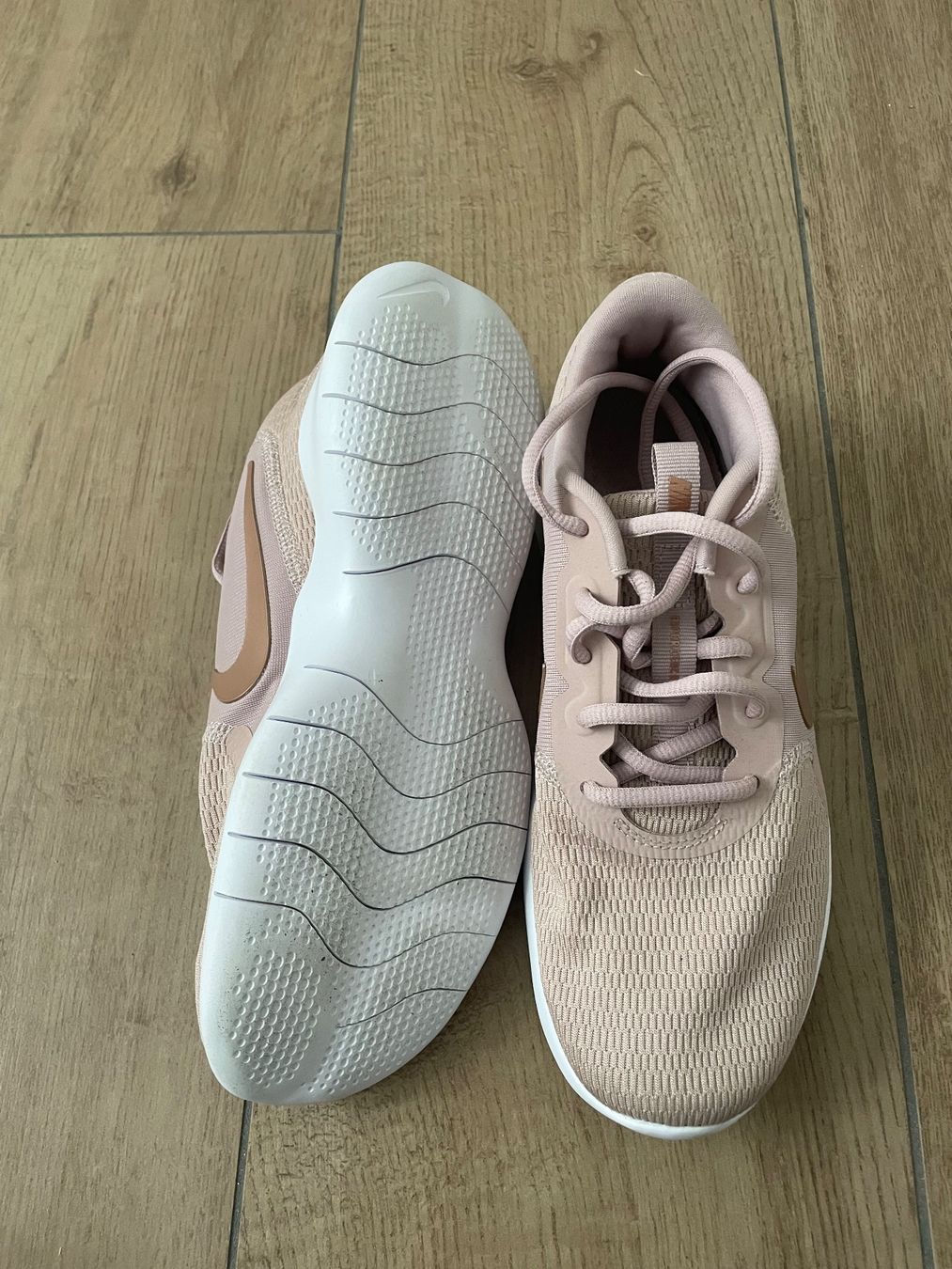 Nike Scarpe da donna: Nike Flex Gr. 38 NEU – Nuovo (secondo la descrizione) da Waltenschwil venduto da hansnine 3