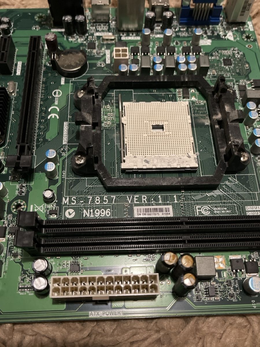 MSI Mainboards: MSI MS-7857 Mainboard - Sockel FM2 – Defekt aus Unterkulm von AnoliOccasion 1