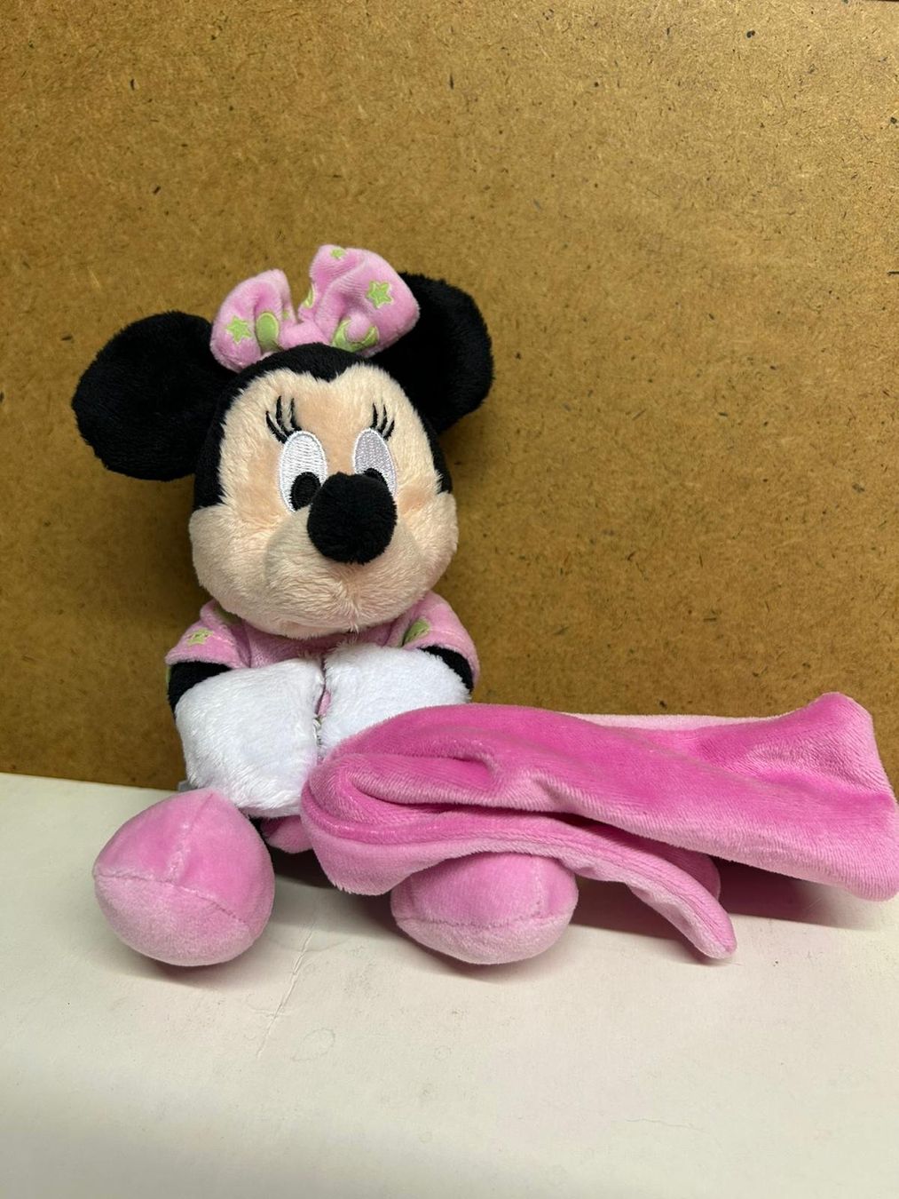 Disney Giocattoli: Doudou peluche Disney Minnie – Usato da Melano venduto da H-Sara 1