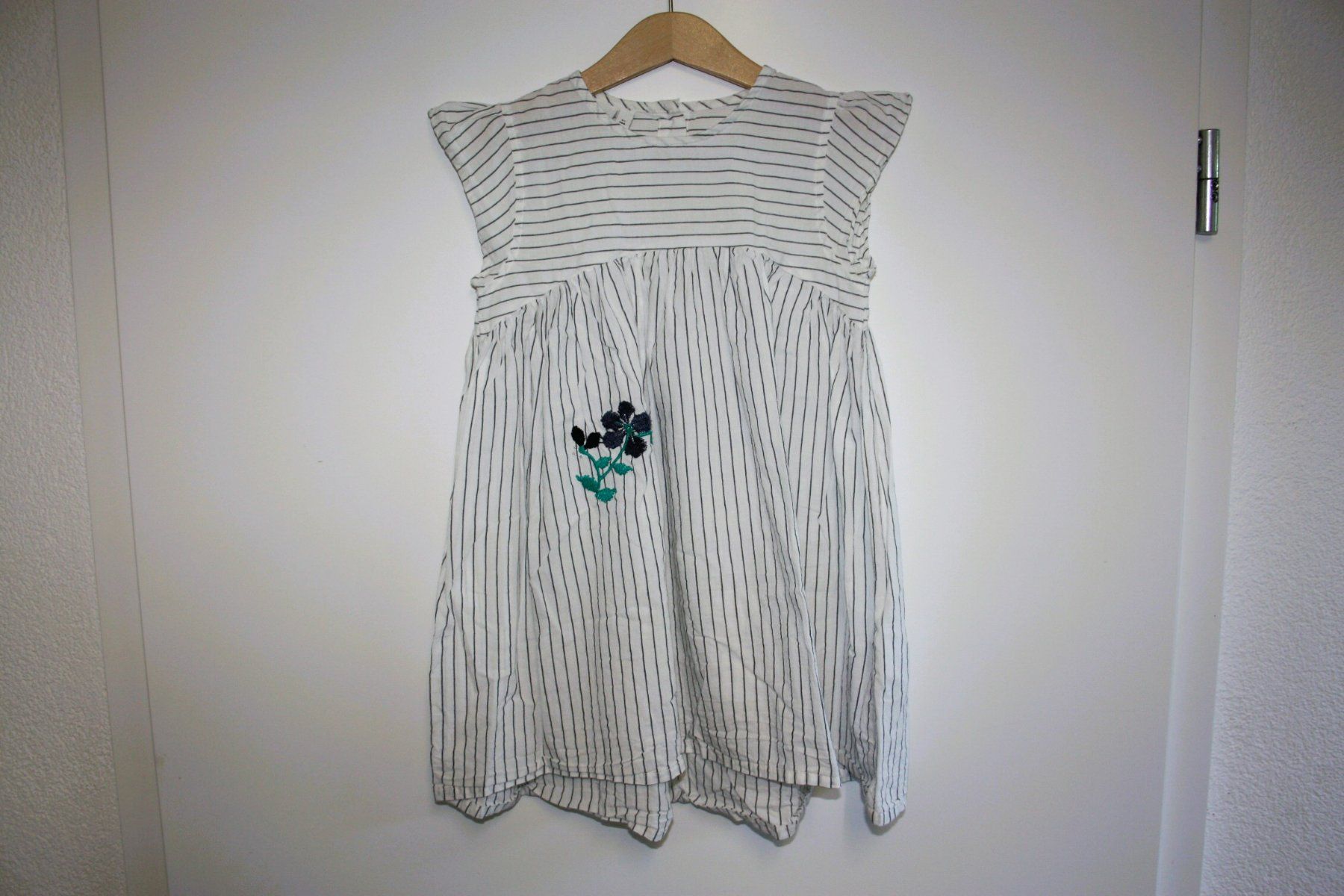 Name It Vestiti & Gonne: Kinder Kleid von Name It, Gr. 104 – Usato da Deitingen venduto da Johnny_Malibu