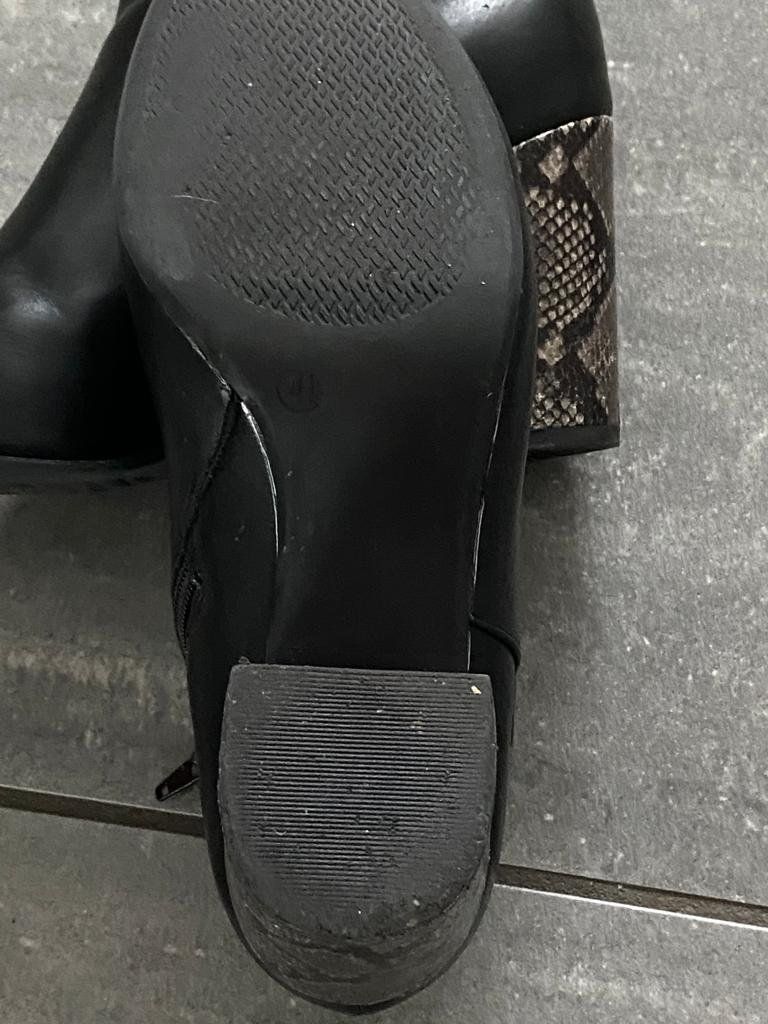 Scarpe da donna: Stiefeletten Gr. 41 – Usato da Thalwil venduto da Briscolina 2