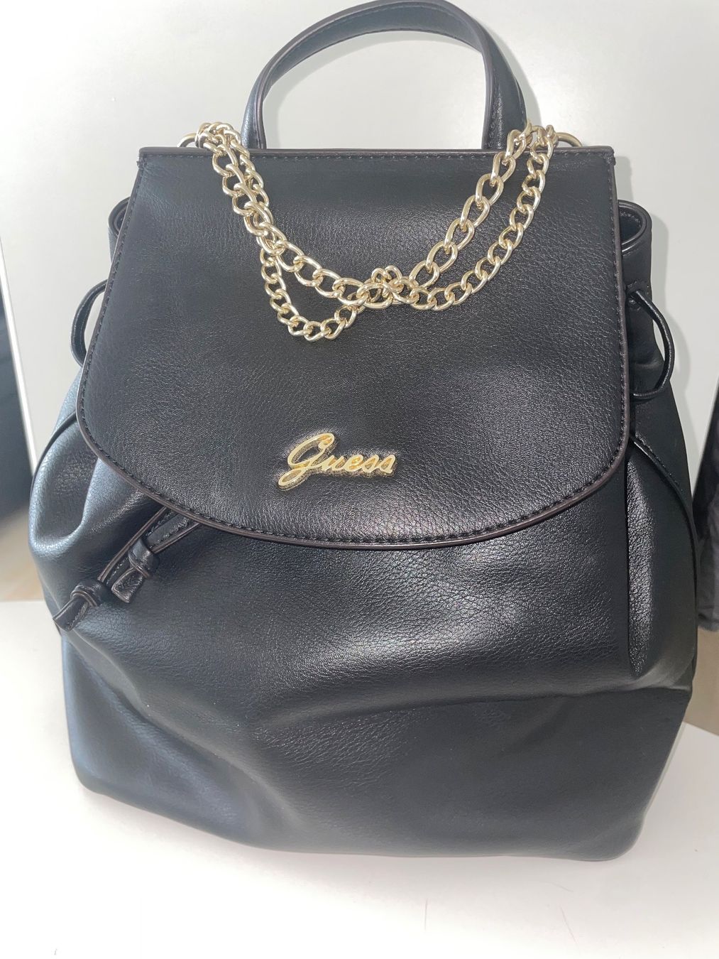 Guess Rucksäcke: Guess Rucksack – Neu (gemäss Beschreibung) aus Zürich von mellna