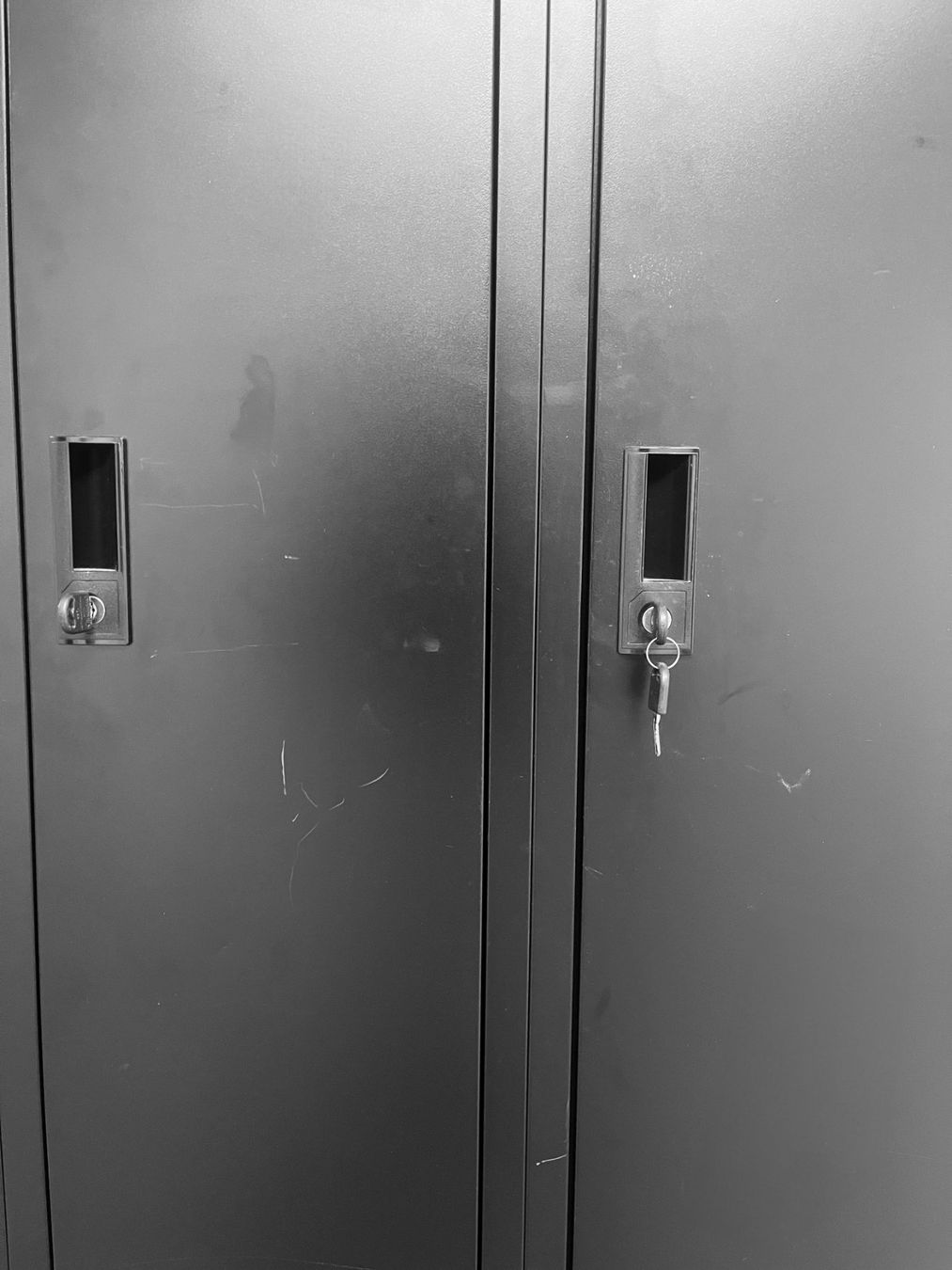 Armadi: Garderobe / Spind / Locker aus Stahl – Usato da Basel venduto da Agnino_Pdz 9