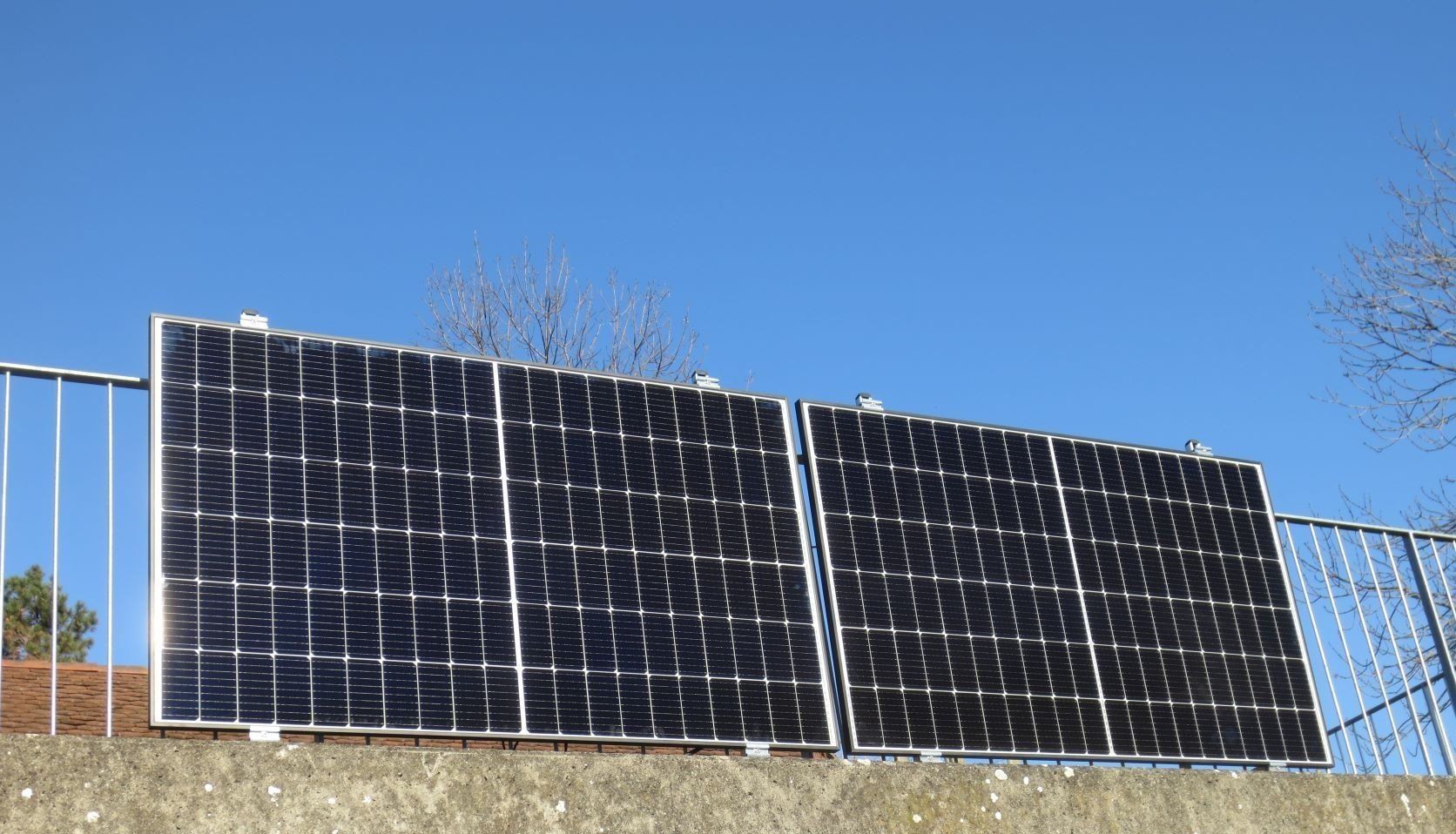 Zendure Caricabatterie: Balkonkraftwerk 4 Panel, Zendure Hyper2000, Speicher 3.84kWh – Nuovo (secondo la descrizione) da Sulz LU venduto da Elektrofachverkauf 8