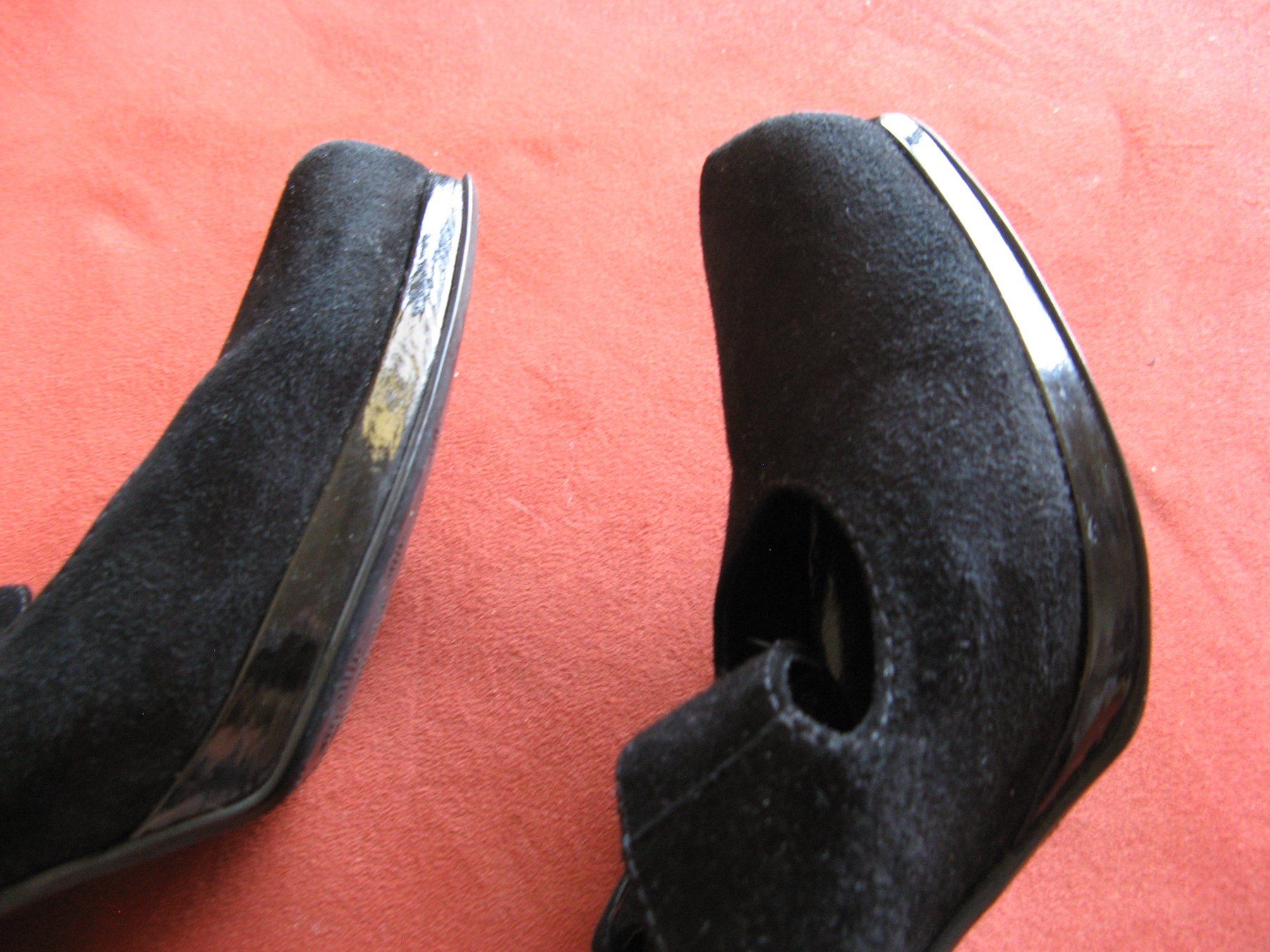 Scarpe da donna: Schwarze Wildleder Damenschuhe Gr. 40 – Usato da Zürich venduto da apil 7