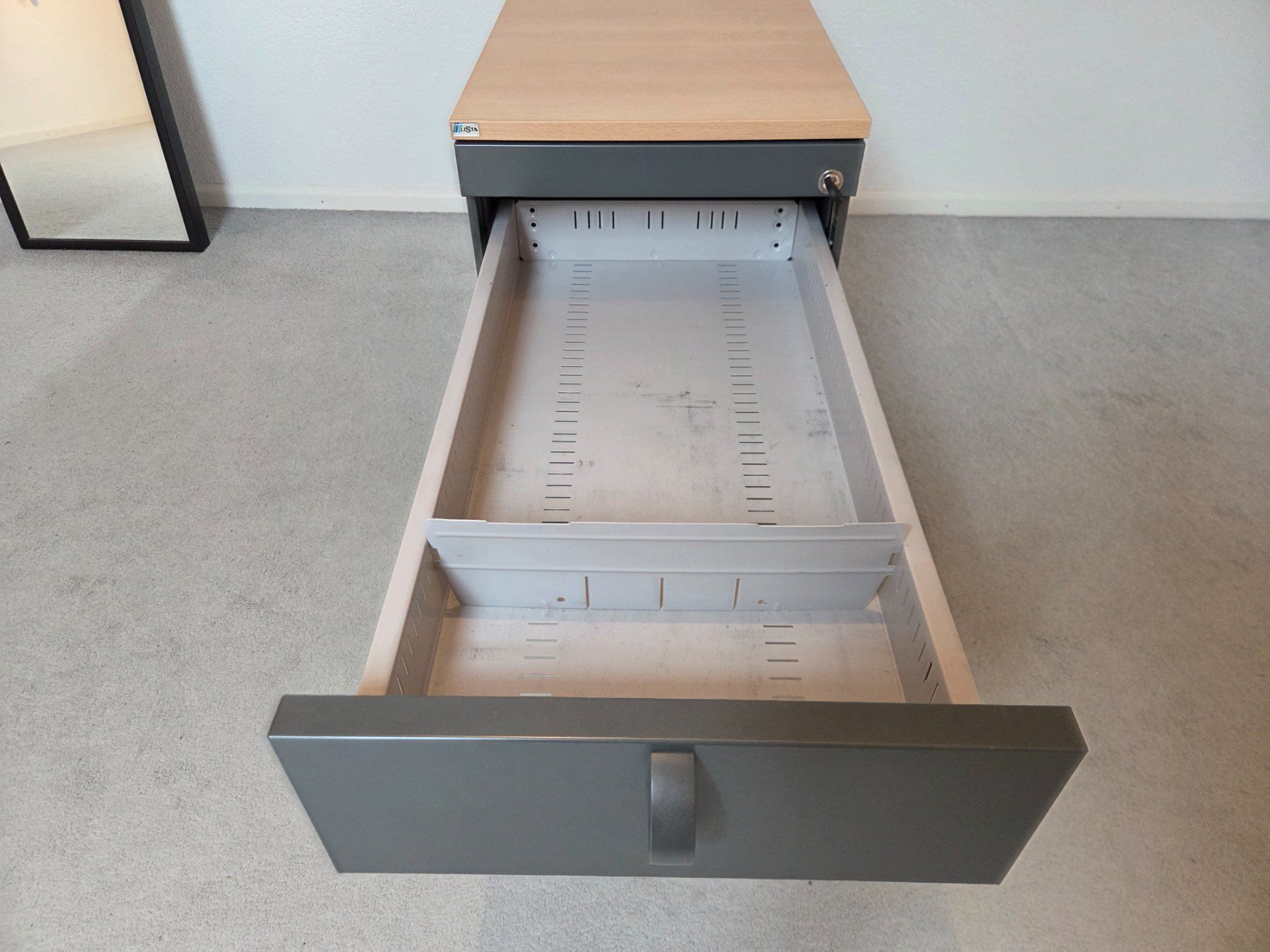 Lista Korpus: Rollcontainer Lista grau gebraucht – Gebraucht aus Bachs von Schpise 4