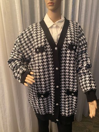 perfekter Auftritt - zeitlose Jacke mit Silberknöpfen, L/XL