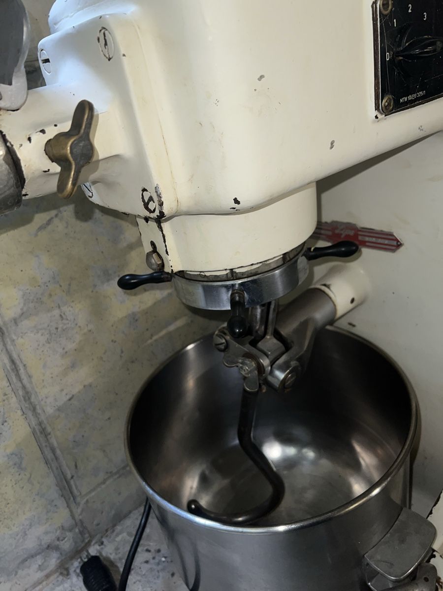 Tutte le macchine: Lips Junior Rührwerk Teigmschine – Usato da Winterthur venduto da cnc27 3