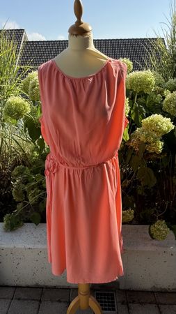Kleid, QS by S. Oliver Koralle, Grösse 44 