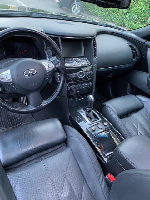 Infiniti Autos: Infiniti FX30D S-Premium AWD – Gebraucht aus Plan-les-Ouates von dtomic100 4