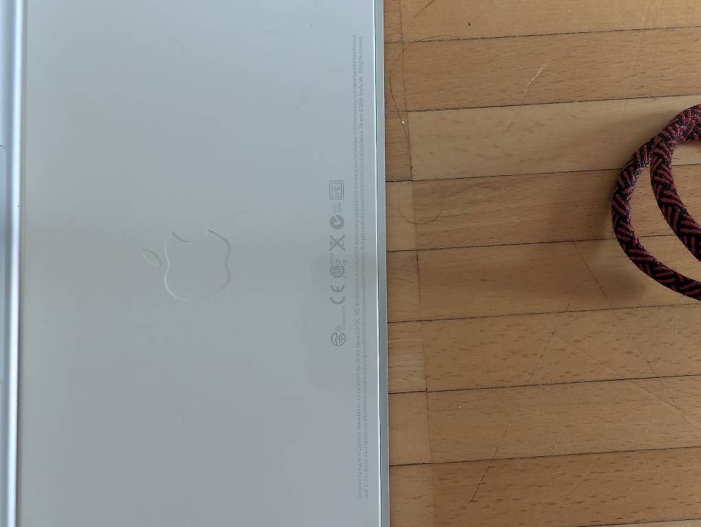 Claviers: Apple Wireless Keyboard A1314 – D'occasion à Zürich par kopanskk