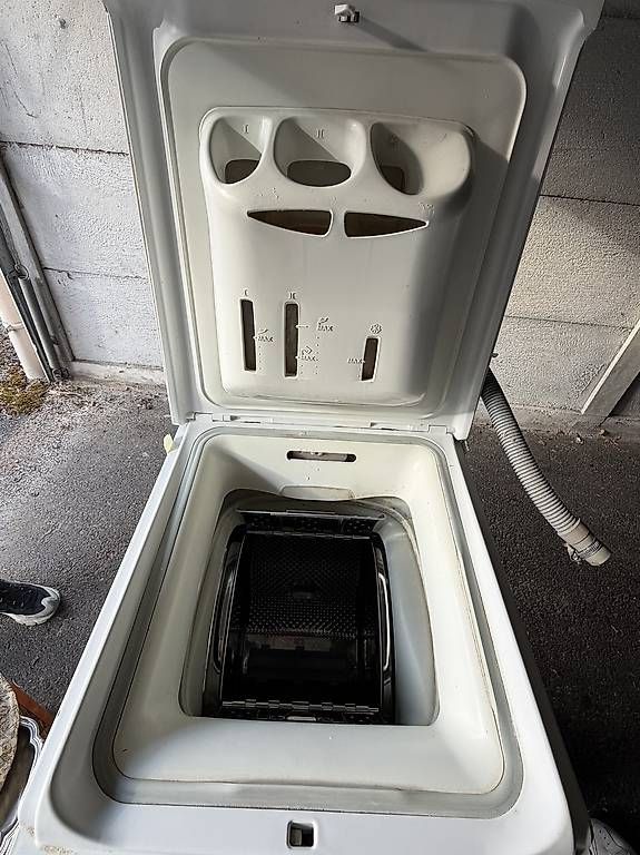 Lavatrici: Machine à laver whirlpool  – Usato da Genève venduto da abd_tww7 1