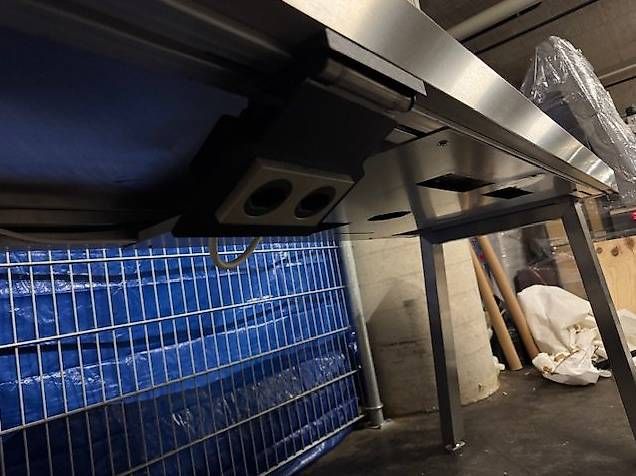 Herde: bulthaup Design Tisch mit Gaggenau Kochfeld – Gebraucht aus Zollikofen von OberliAG 4