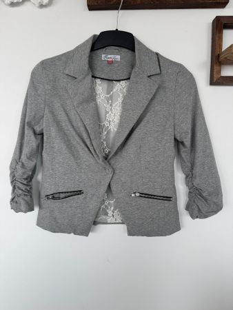 Grauer Blazer mit Spitze, Gr. S, French Kisses - Top!