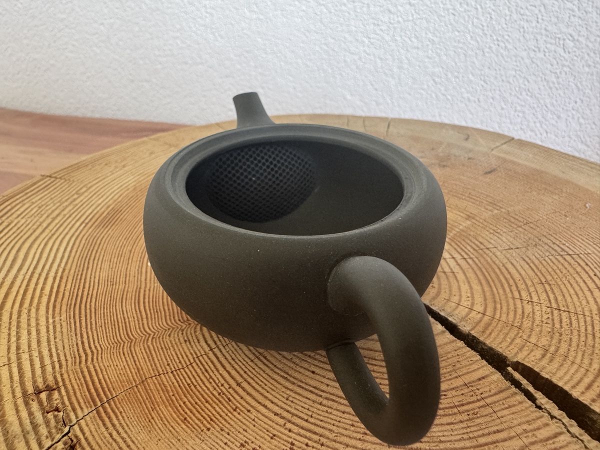 Teiere: Minimalist Dark Clay Takasune Teapot – Nuovo e nell'imballaggio originale da Adliswil venduto da bar_lw2m 2