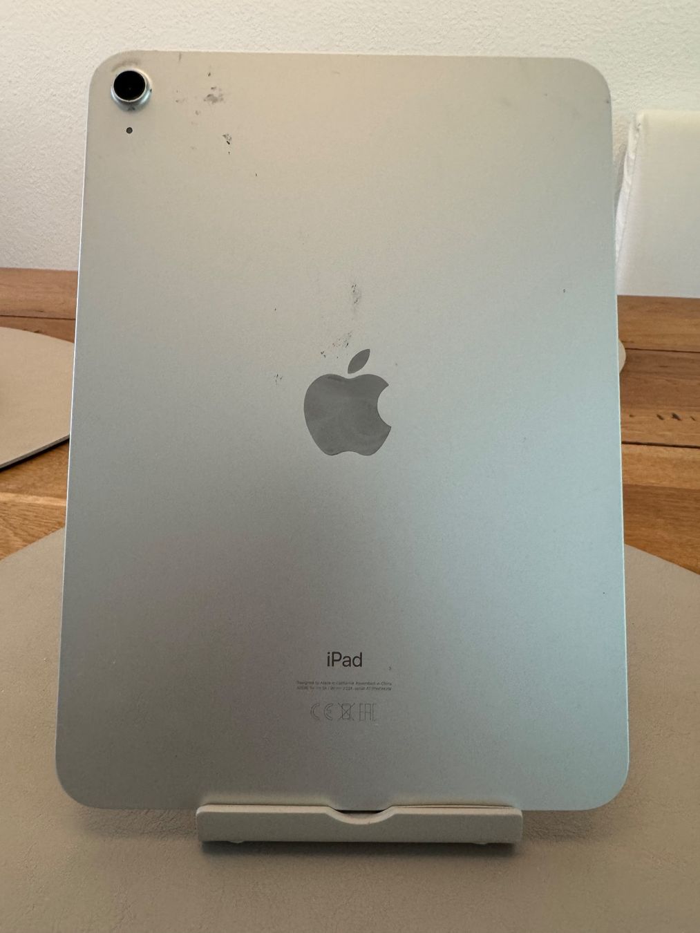 Apple Tablet PC: Apple iPad 10 Generation – Defekt aus Adliswil von Busys 1