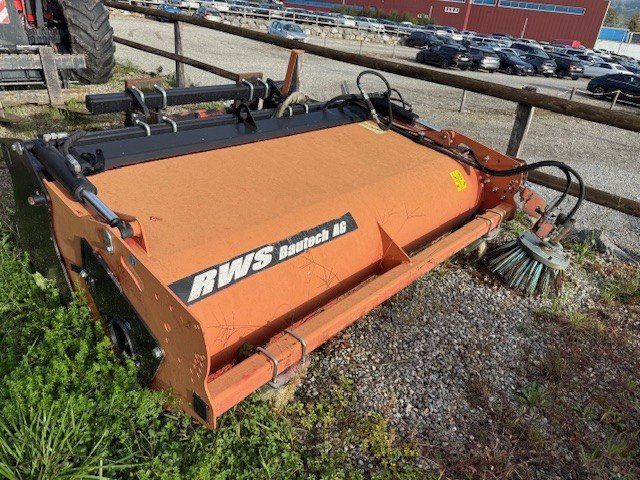 Manitou Hoflader: Manitou Wischmaschine 2.60 m – Gebraucht aus Schönholzerswilen von RWS_BAUTECH
