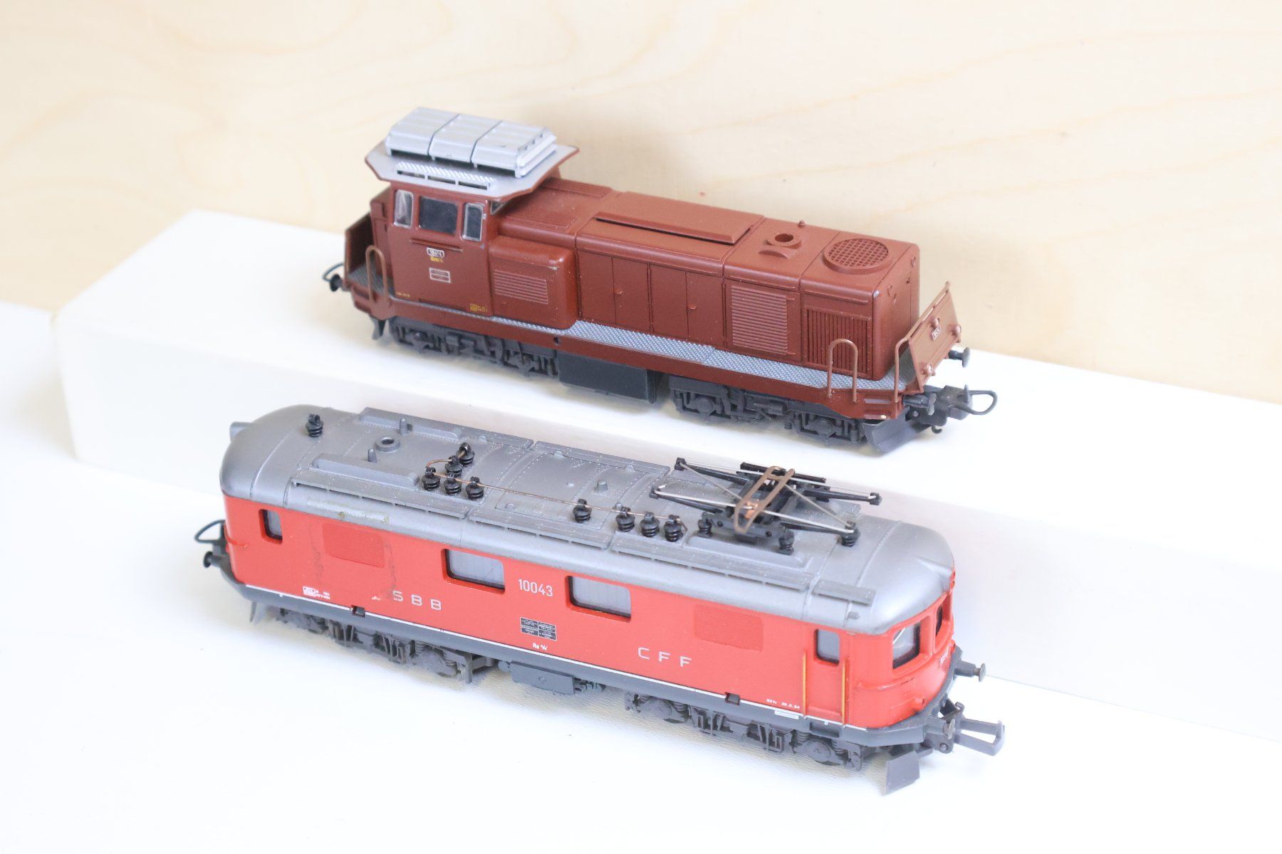 Lima Modelleisenbahnen: Lima Doppelpack 2 x SBB Bm 4/4 & Re 4/4 E-Lok H0 DC – Gebraucht aus Winterthur von Monstera 3