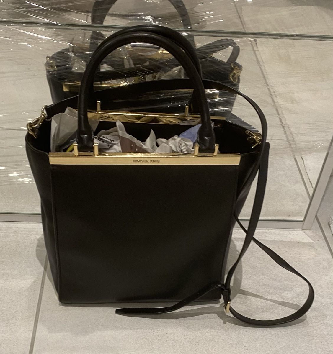 Michael Kors Borse da donna: Michael Kors Leder Handtasche – Usato da Eglisau venduto da 3flower-power3