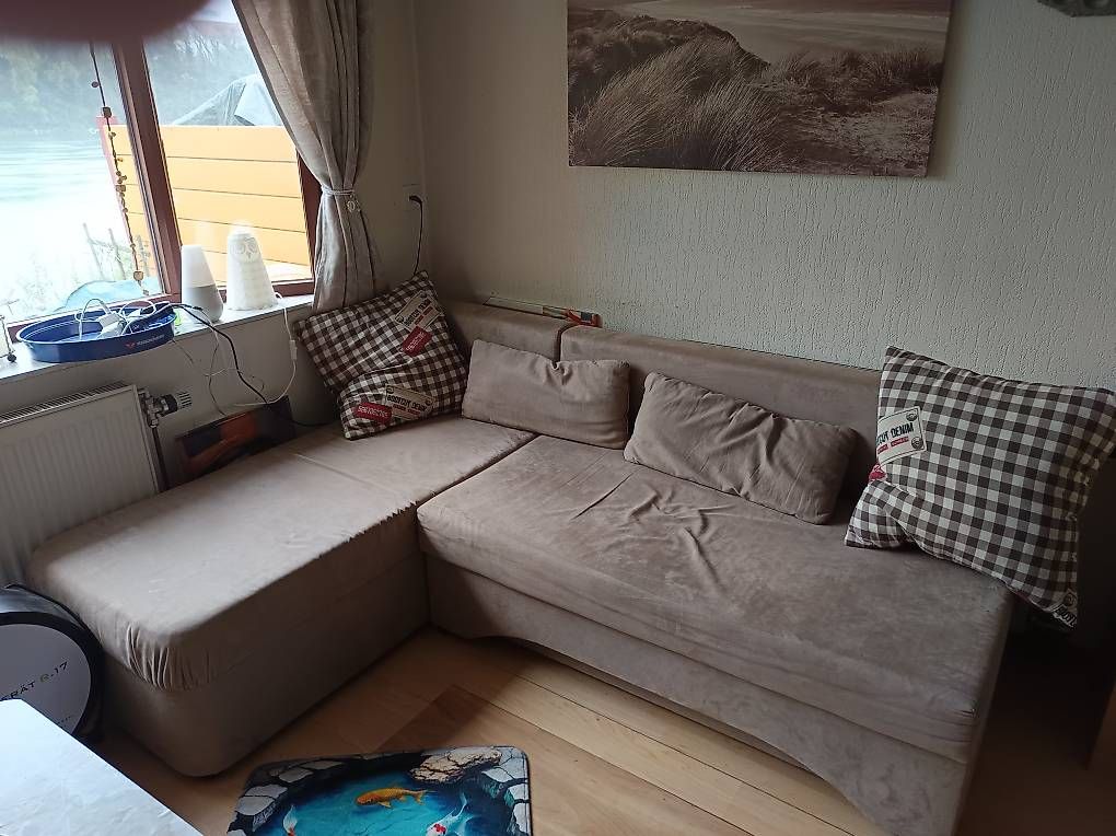 Sofas: ausziehbares Bettsofa. Beige – Gebraucht aus Hunzenschwil von ElShana
