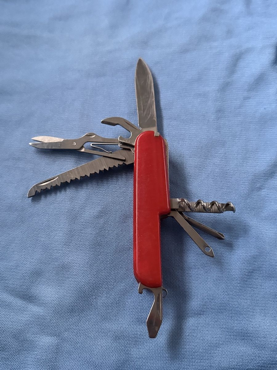 Coltelli tascabile: Couteau suisse multifonction rouge état d'usage correct – Usato da Onex venduto da mou_x2gr 2