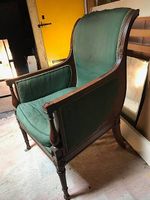 A vendre 2 fauteuils verts genre bergère