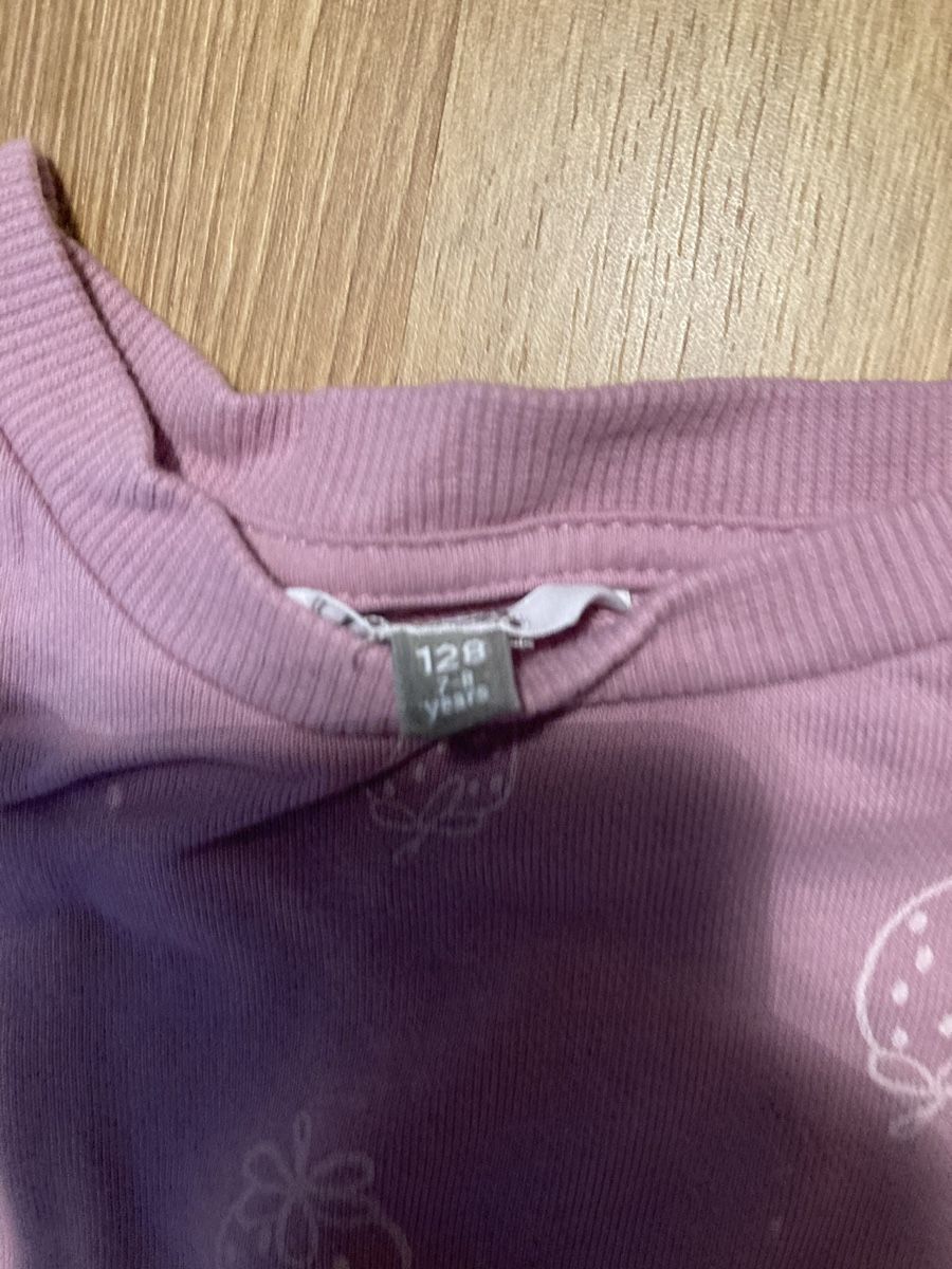 Maglioni & Felpe: Mädchen Pullover Gr. 128 – Usato da Emmenbrücke venduto da JJ_89 2