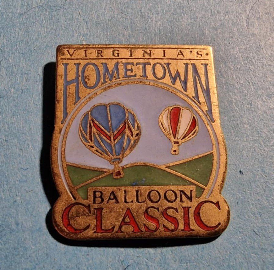 Plaquettes & Badges: Ballon Pin Firefly – D'occasion à Härkingen par specialshapes 1