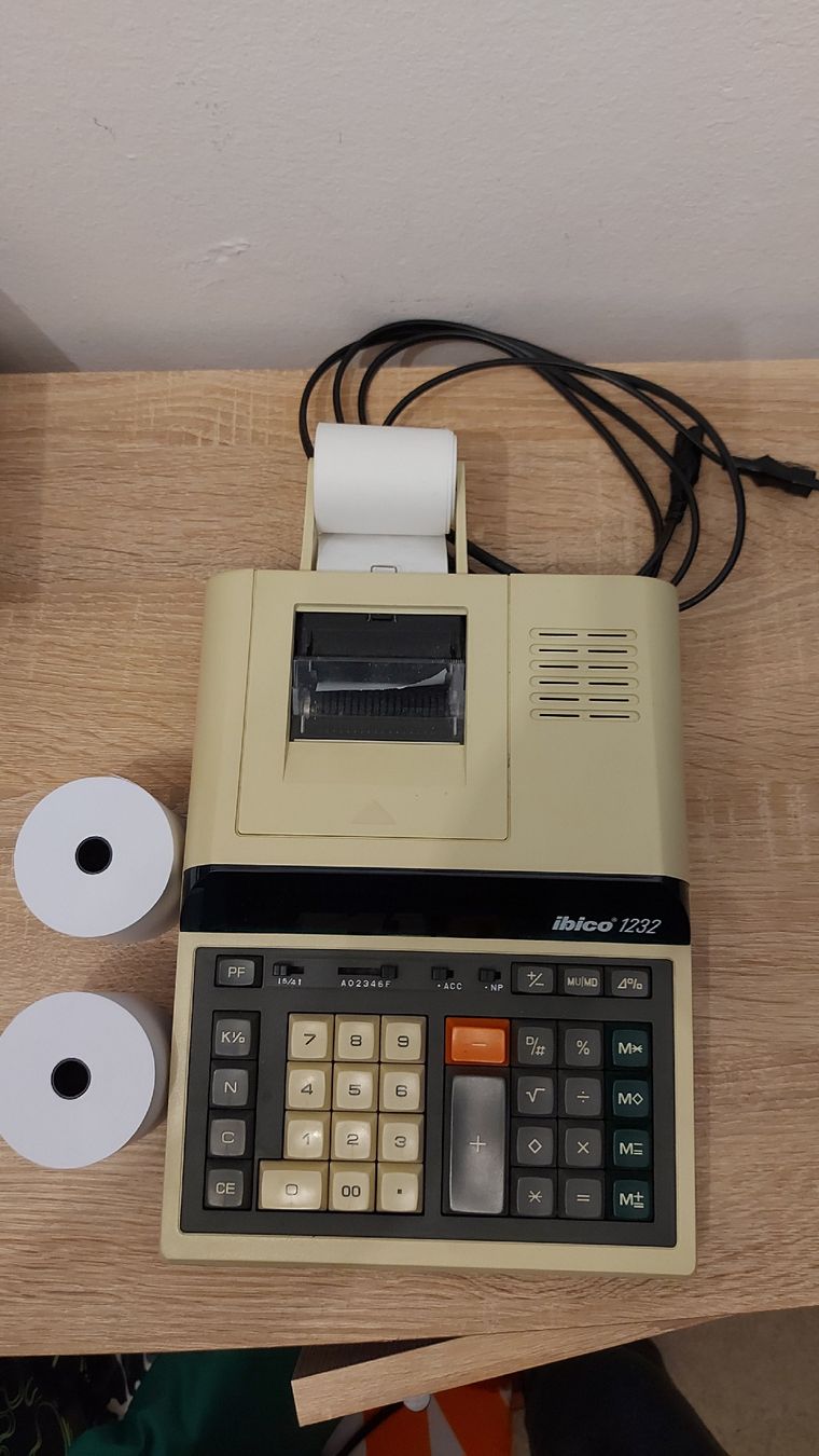 Ibico Calcolatrici tascabili: Retro Tischtaschenrechner – Usato da Fislisbach venduto da honey_12