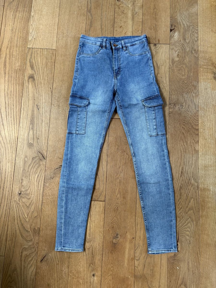 H&M Jeans: Divided Cargo Skinny Jeans in Grösse 36 – Usato da Frauenfeld venduto da lin_77m9