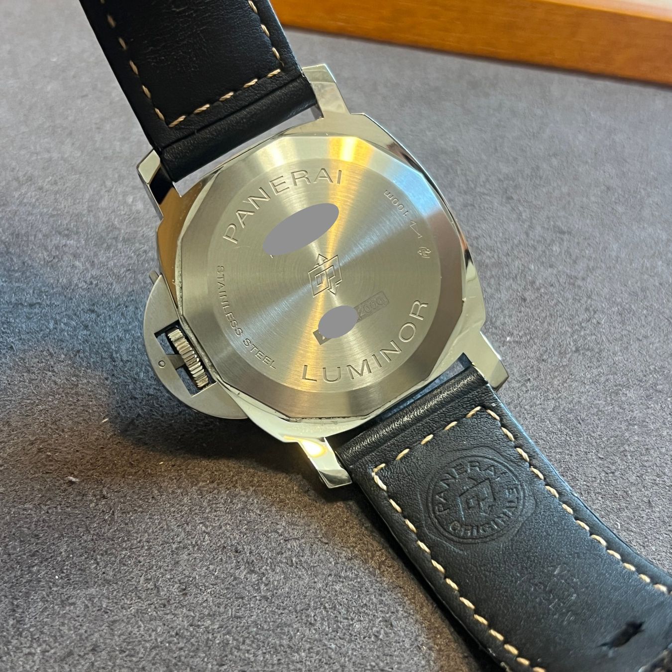 Panerai Montres: Panerai Luminor Base Black Dial Full Set PAM01084 – D'occasion à Carouge GE par Watchaser 4