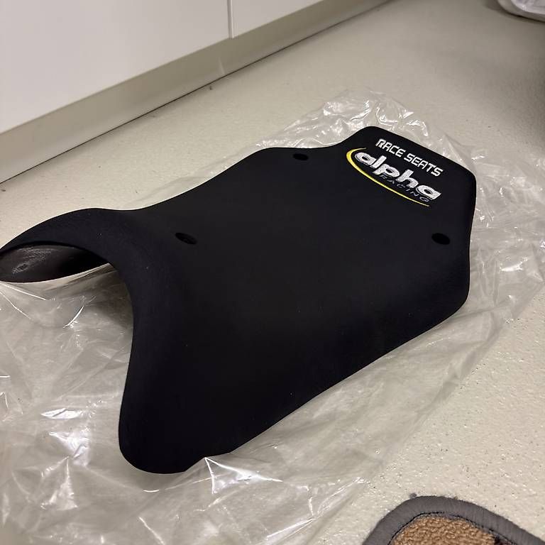 Toutes les pièces détachées moto: Alpha Racing Sitzbankplatte 30mm – D'occasion à Frasnacht par GiancarloVarano