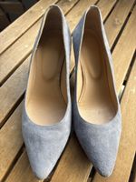 Elegant Grey Suede Pumps, Size 36 - Perfect for Autumn!