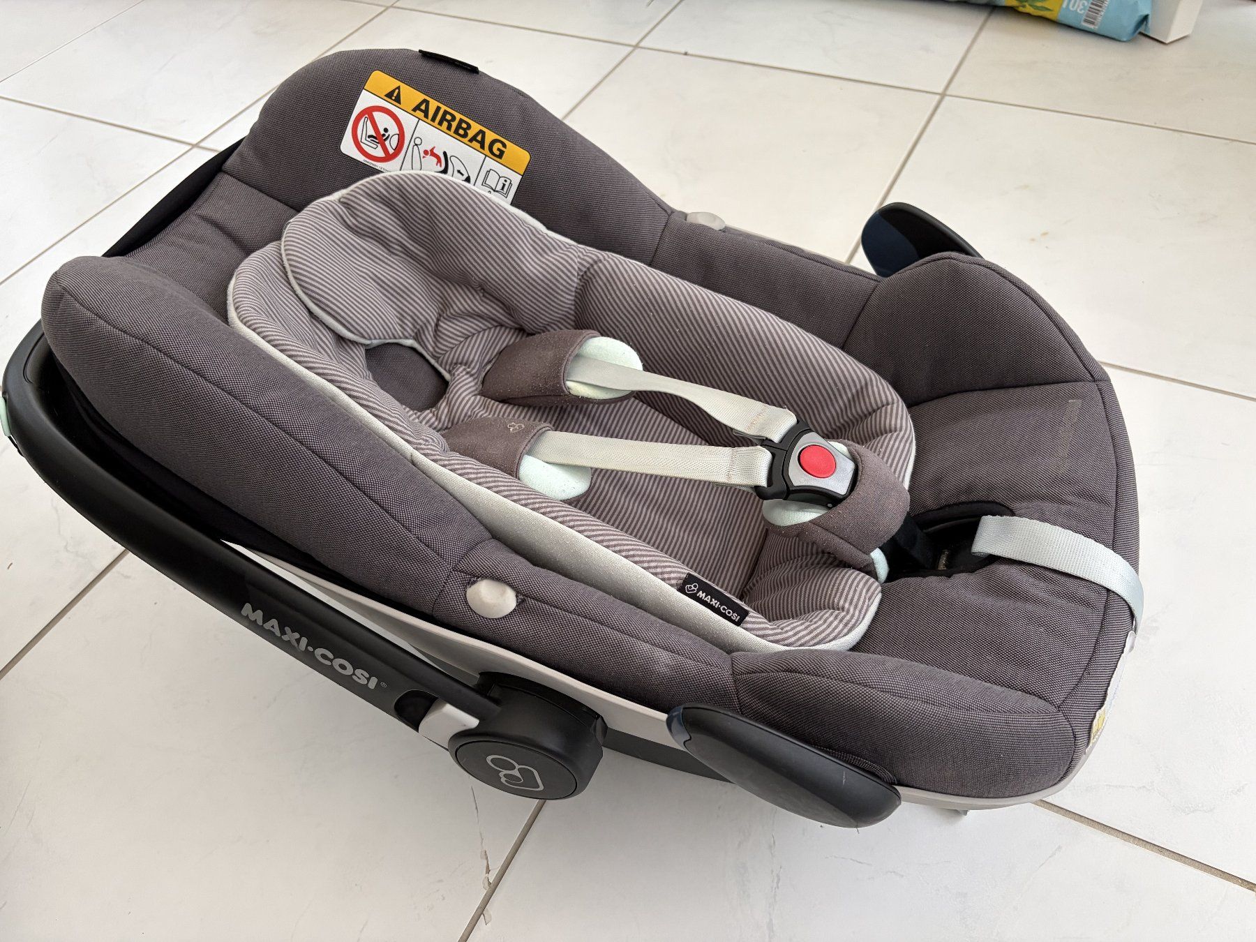 Maxi-Cosi Sièges auto: Maxi-cosi Pebble Plus I-Size mit Isofix – D'occasion à Embrach par polgacsa 3