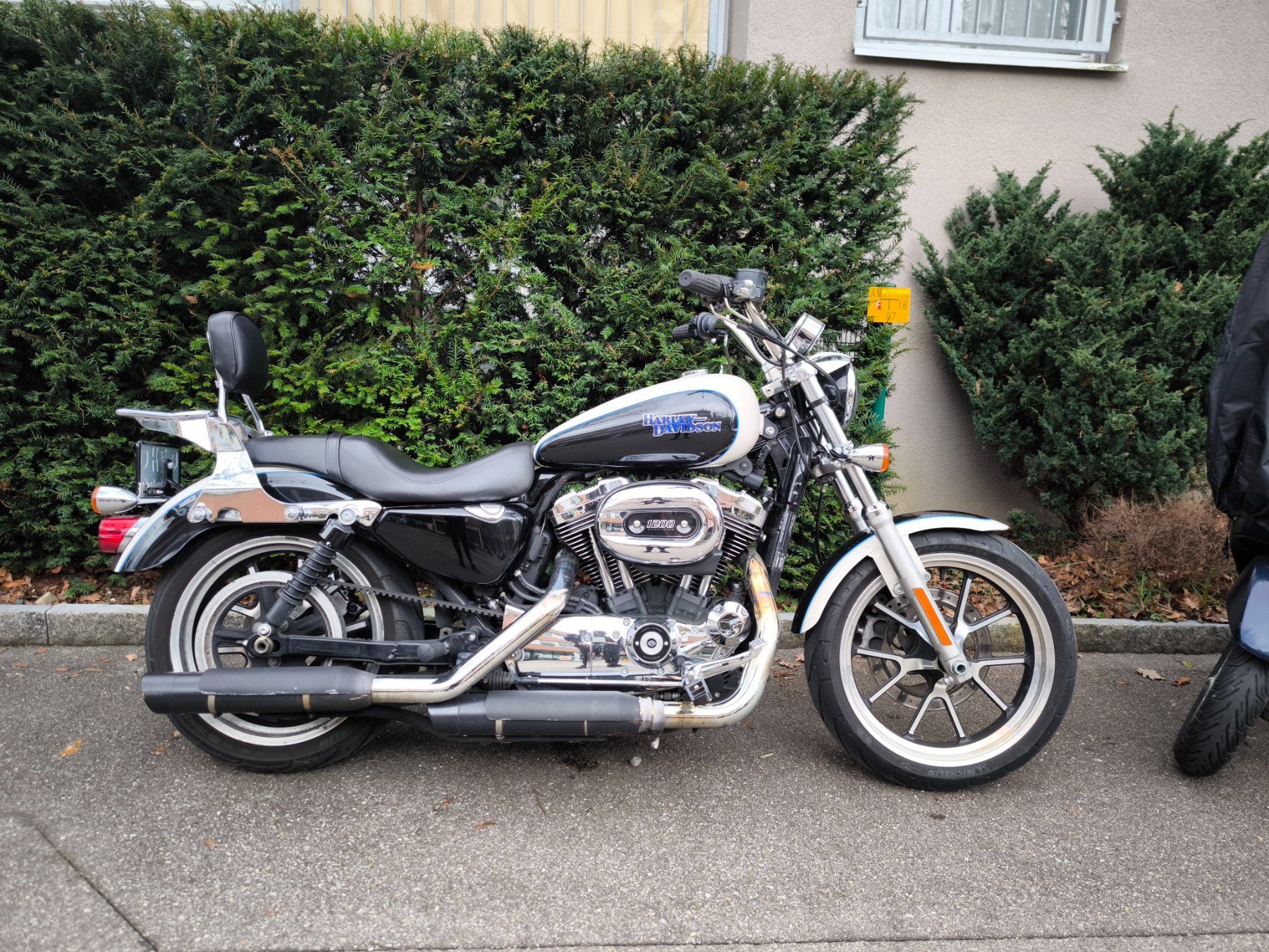 Harley-Davidson Chopper: HARLEY-DAVIDSON XL1200T Super Low ABS – Gebraucht aus Zürich von l.to 5