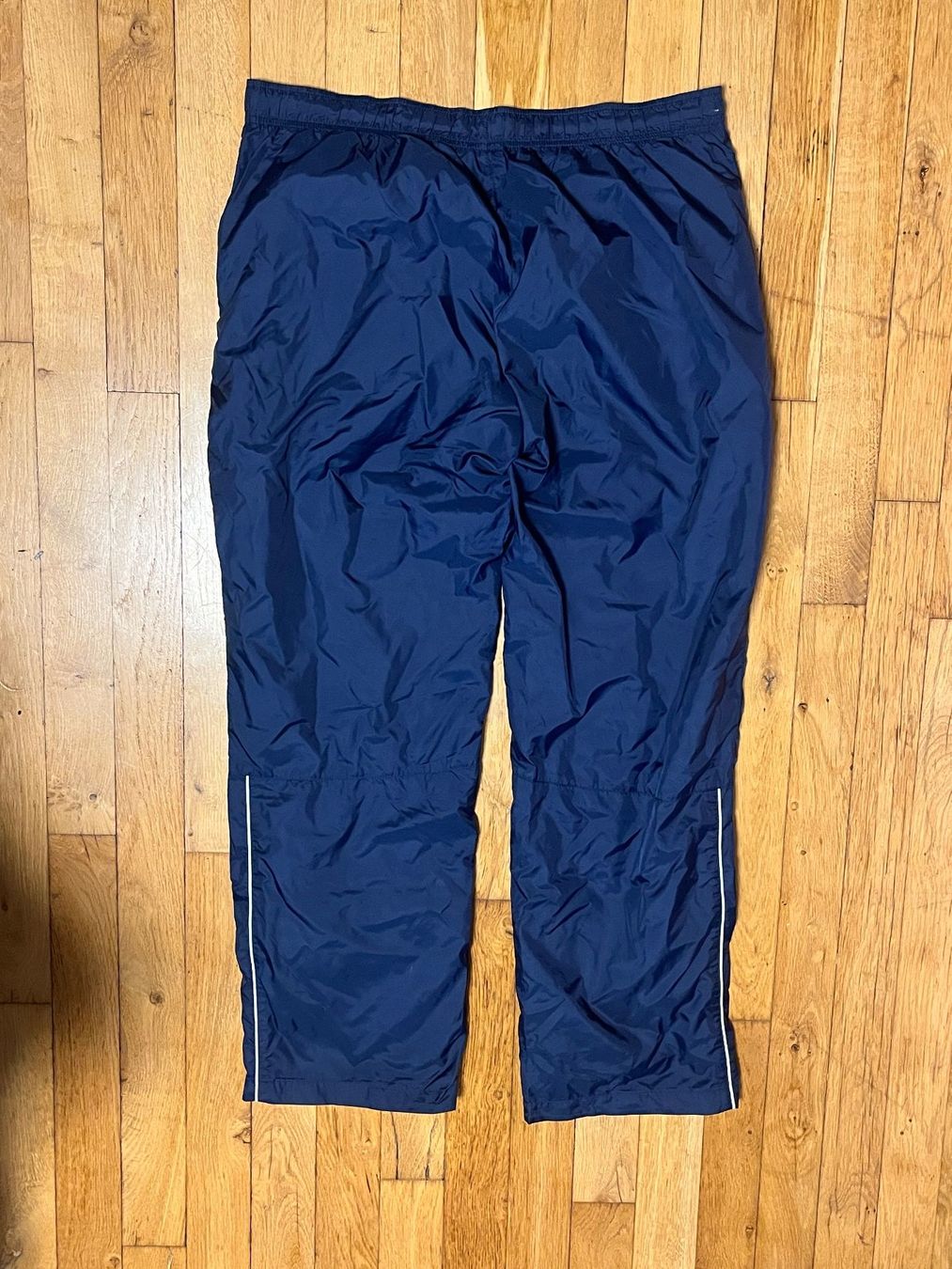 Nike Pantaloni: Nike Trainerhose Trackpants Blau – Usato da Winterthur venduto da she22i 1