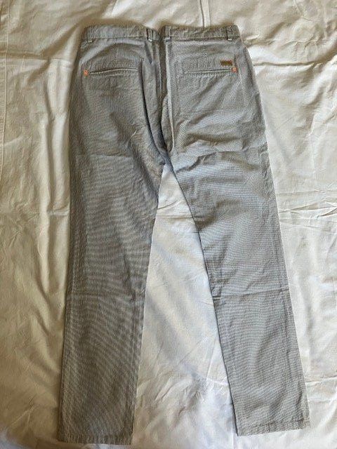 Zara Hosen: pantalon Zara Man T 40 – Gebraucht aus Gampelen von Mari60 1