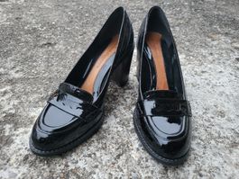 Pumps Halbschuhe Lackleder Clarks klassisch schwarz Gr. 5,5